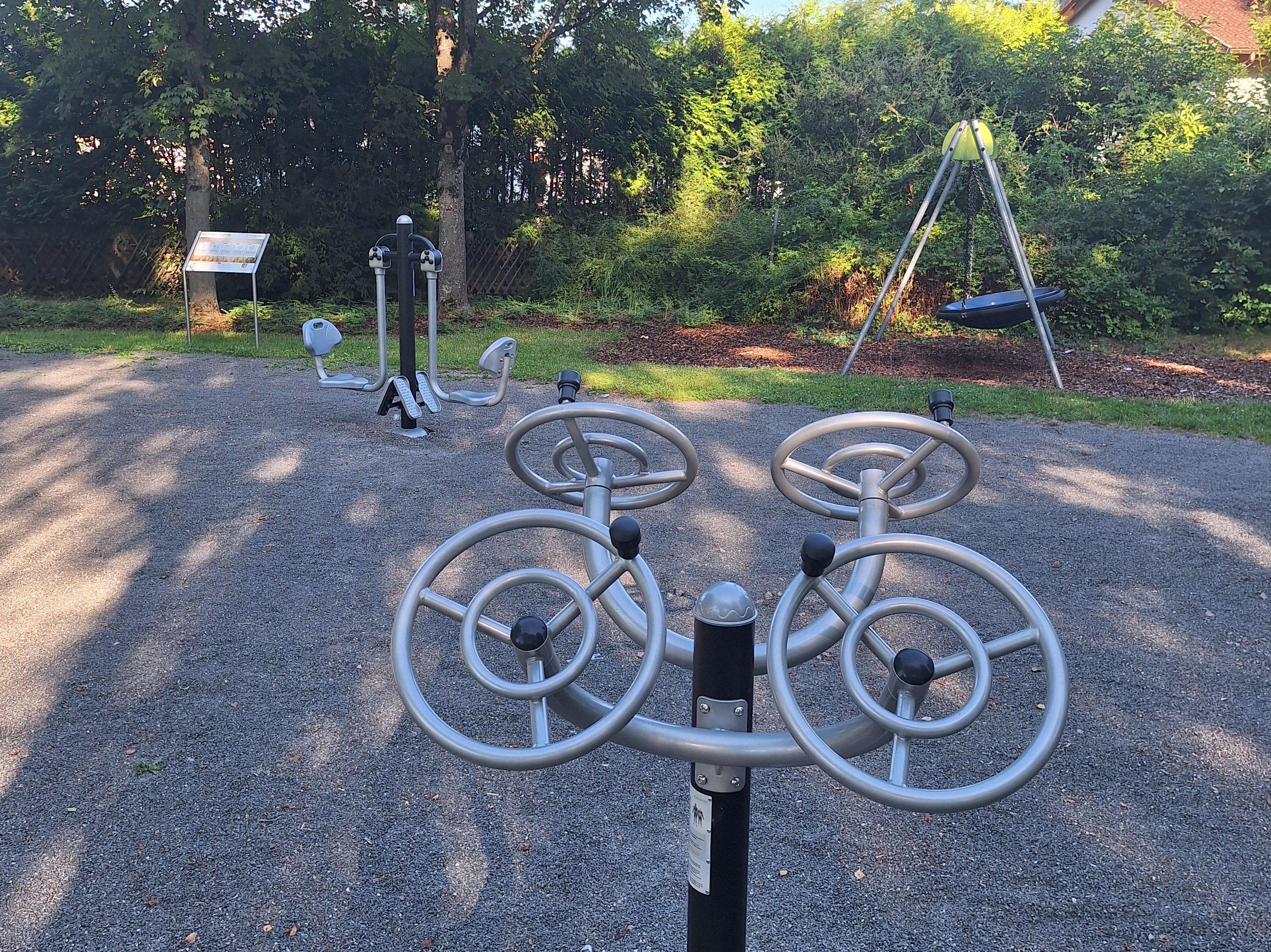 Outdoor-Fitnesspark Spielplatz Marienstraße